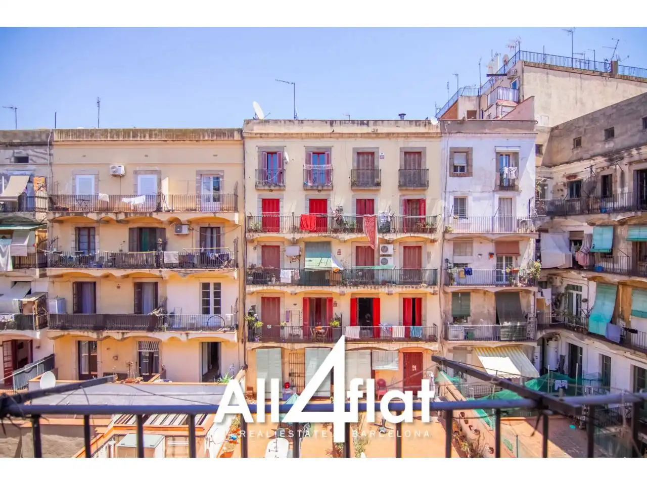 Vista exterior de Piso de alquiler en Barcelona con Calefacción, Amueblado y Balcón