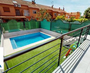 Swimming pool of Single-family semi-detached for sale in Getafe  with Heating and Swimming Pool