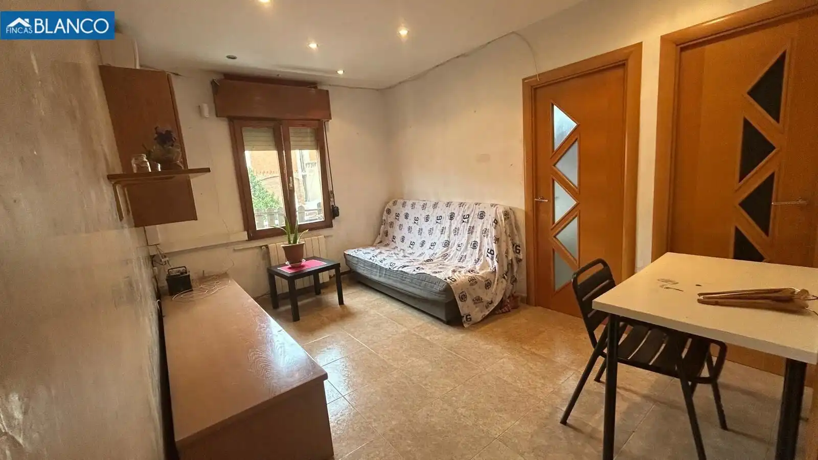 Sala de estar de Piso en venta en L'Hospitalet de Llobregat con Aire acondicionado, Calefacción y Alarma