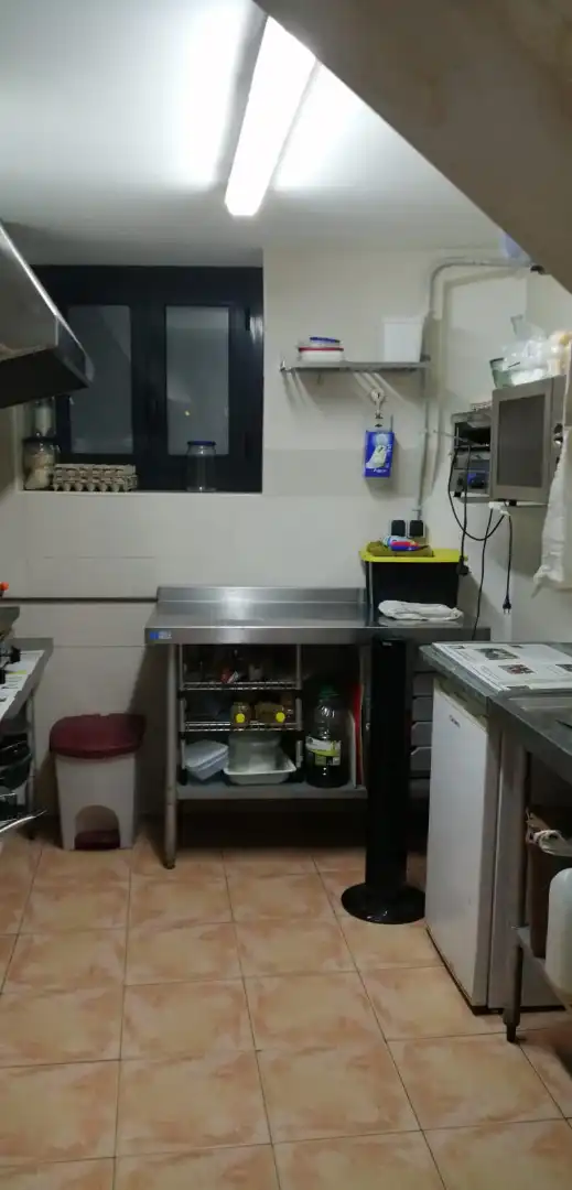 Cocina de Local en traspaso en Vilanova i la Geltrú con Aire acondicionado, Calefacción y Terraza
