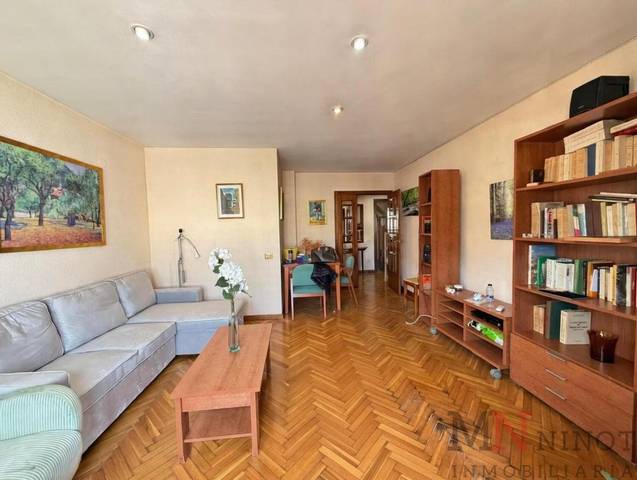 Piso en Venta en Zona Avenida del Mar