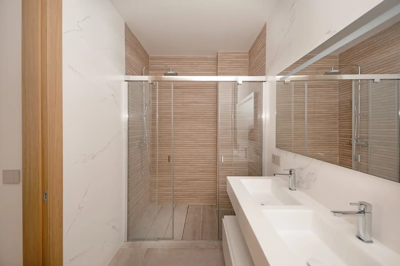 Baño de Piso en venta en Málaga con Aire acondicionado, Calefacción y Trastero