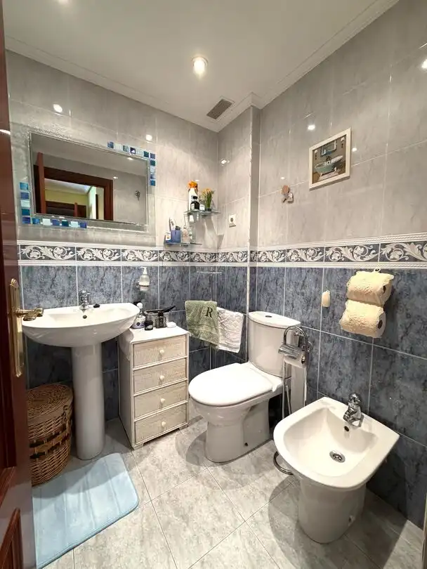Baño de Piso en venta en Sopela con Calefacción y Trastero