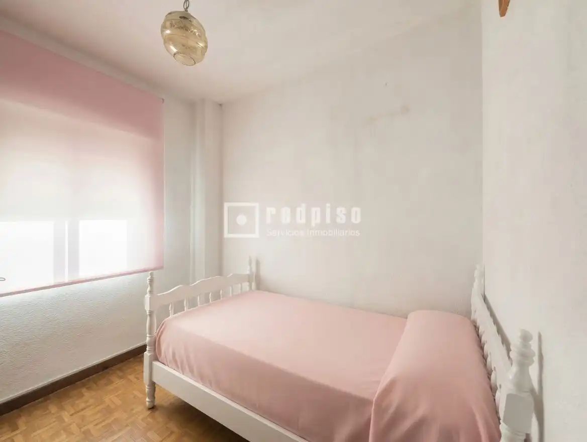 Habitación de Piso en venta en Alcorcón con Aire acondicionado, Calefacción y Terraza