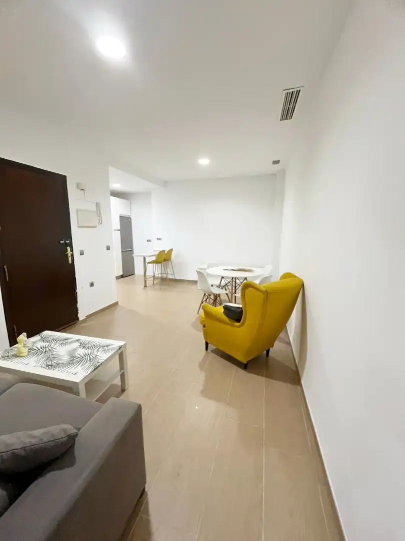 Sala d'estar de Apartament en venda en Córdoba amb Aire condicionat, Calefacció i Moblat