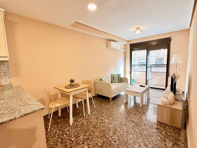 Piso en Alquiler en Carrer de Jerónima Galés en L'Hort de Senabre