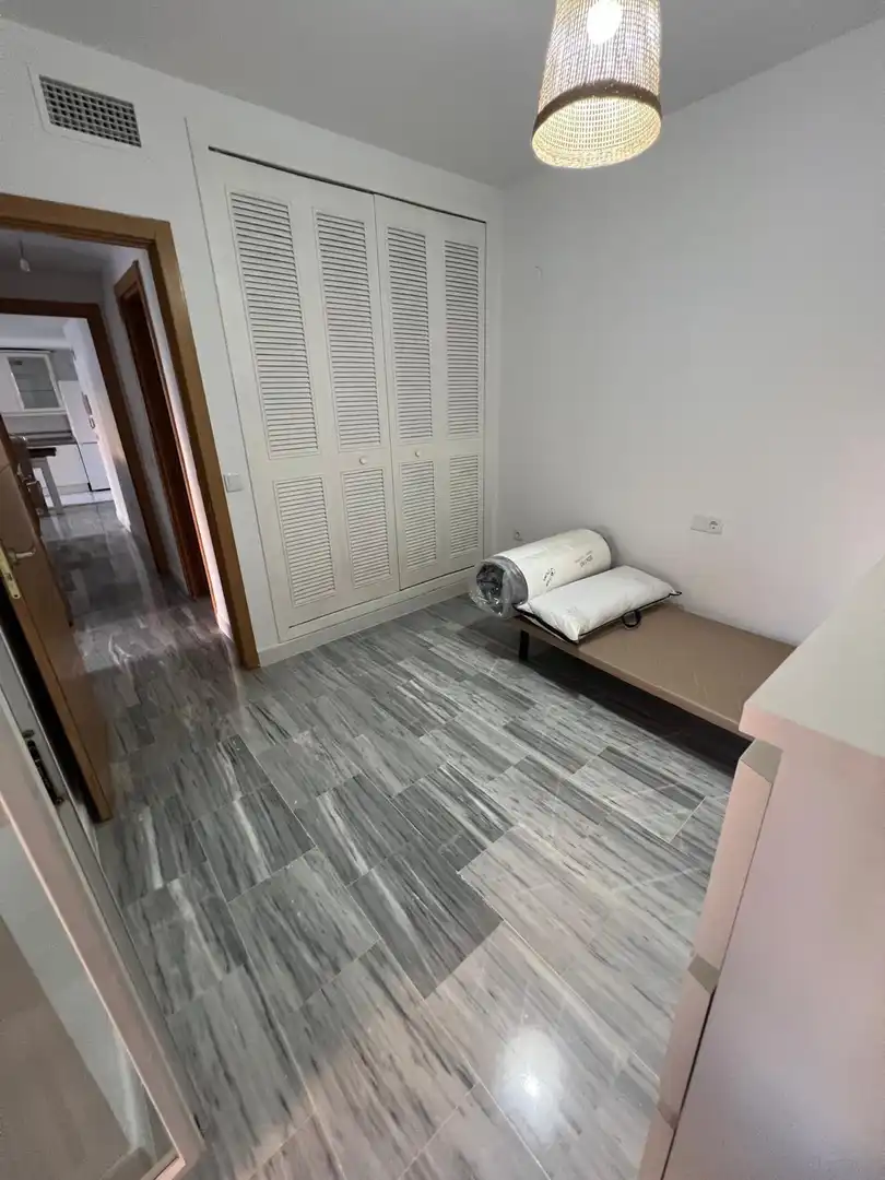 Piso de alquiler en Sevilla con Aire acondicionado, Amueblado y Piscina comunitaria