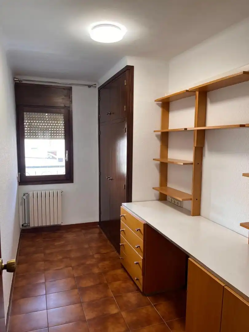 Habitación de Piso de alquiler en La Seu d'Urgell con Calefacción, Amueblado y Horno