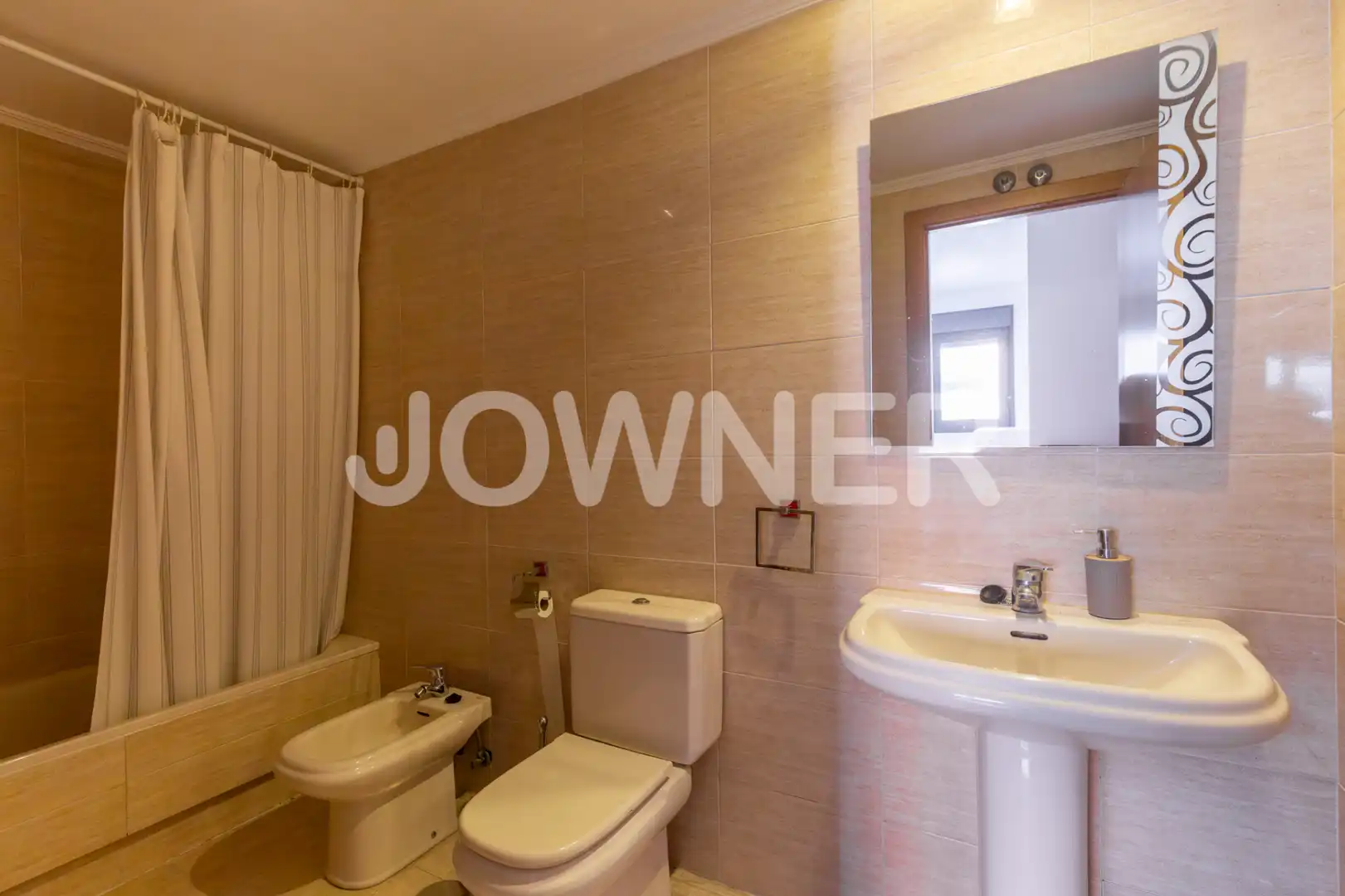 Bathroom of Flat for rent in Valdemoro  with Air Conditioner, Heating and Storage room