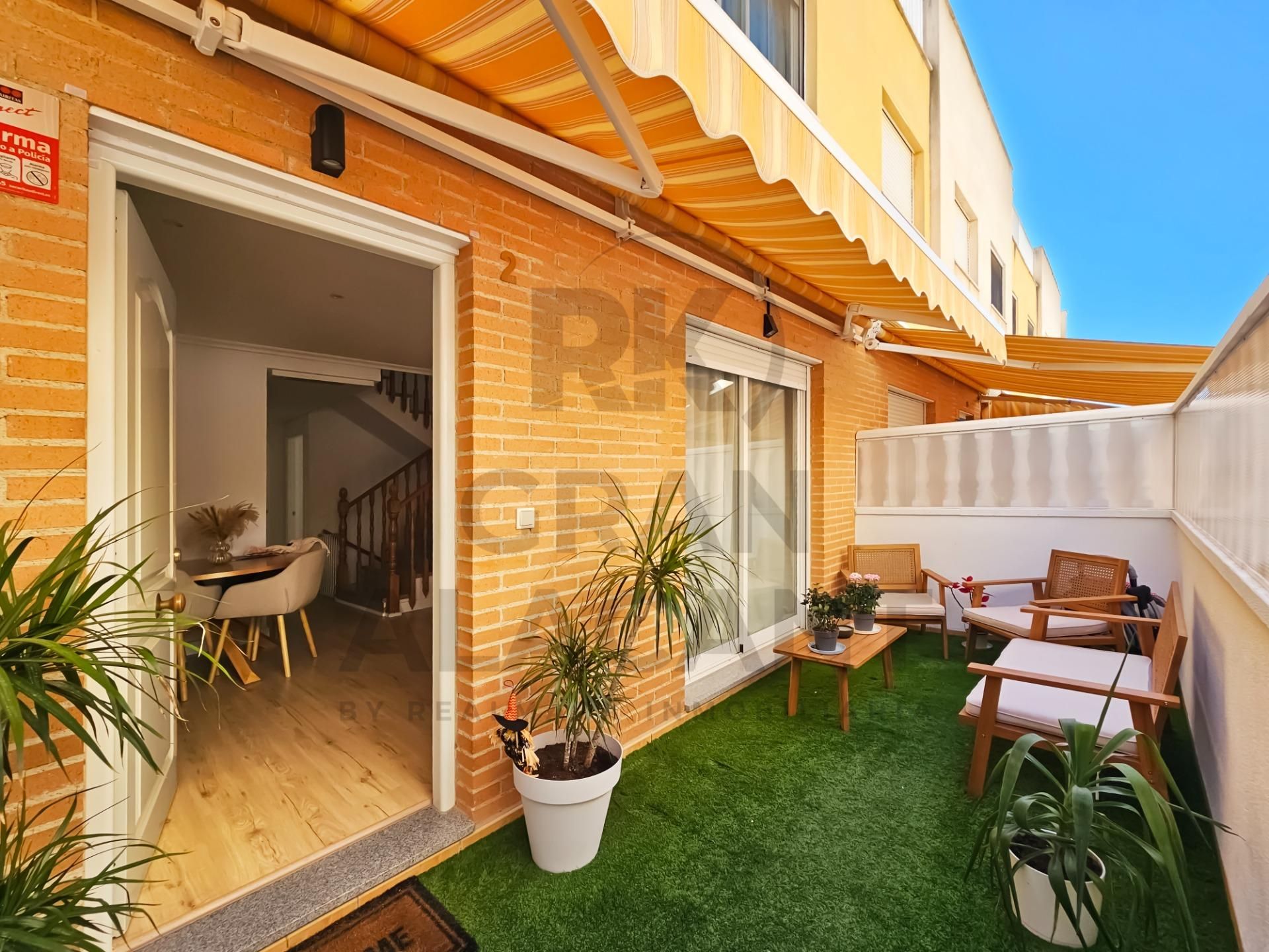 Vista exterior de Casa o chalet en venta en Santa Pola con Aire acondicionado, Jardín privado y Terraza