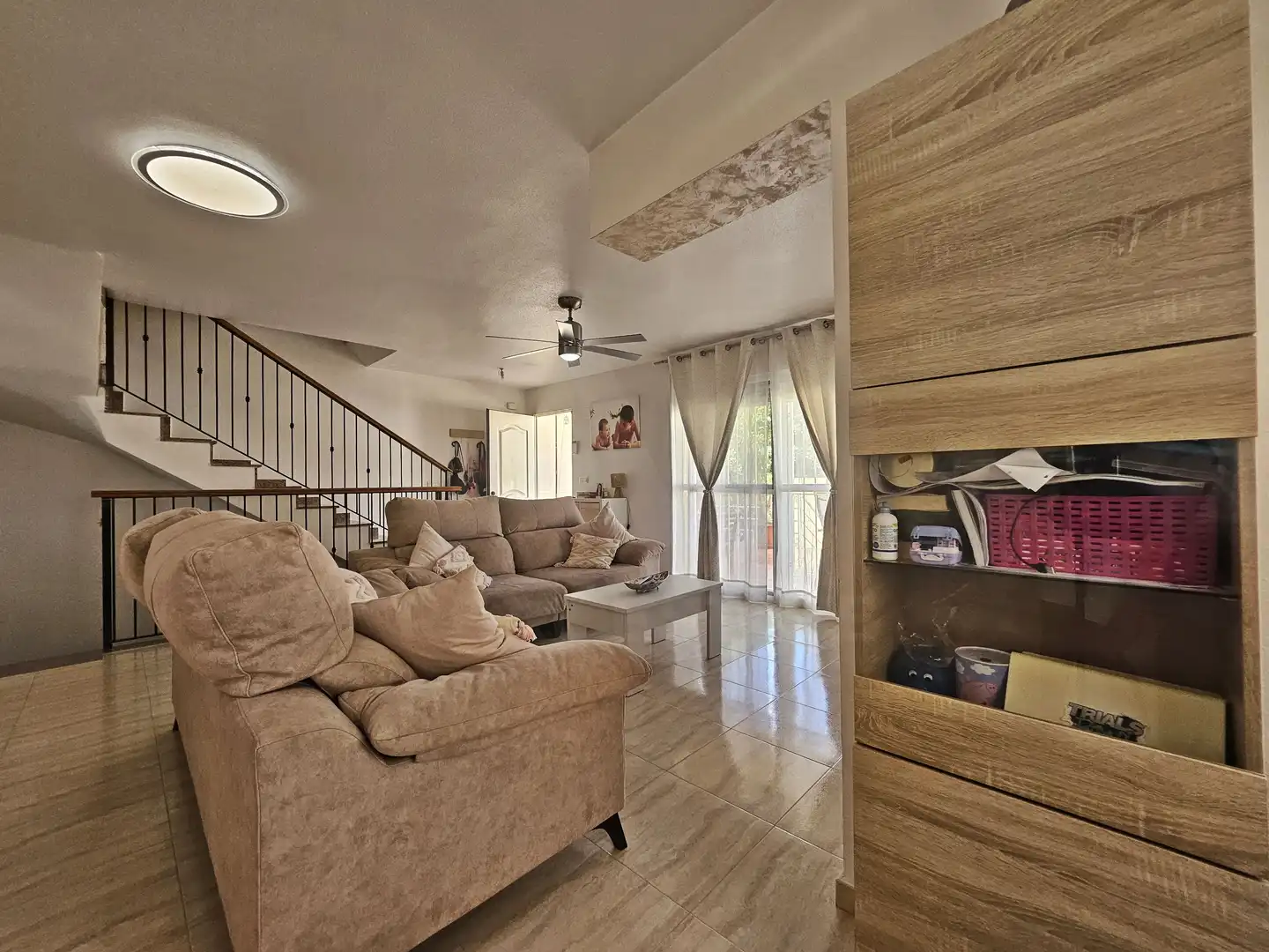 Sala d'estar de Casa o xalet en venda en Calabardina