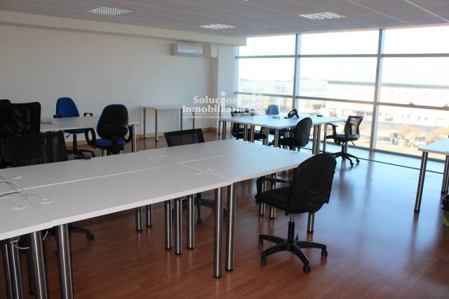 Oficina en Alquiler en Carbajosa de la Sagrada