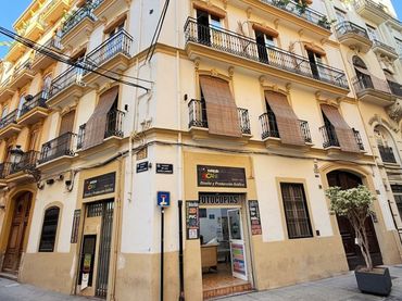 Business premises for sale in Carrer de les Avellanes