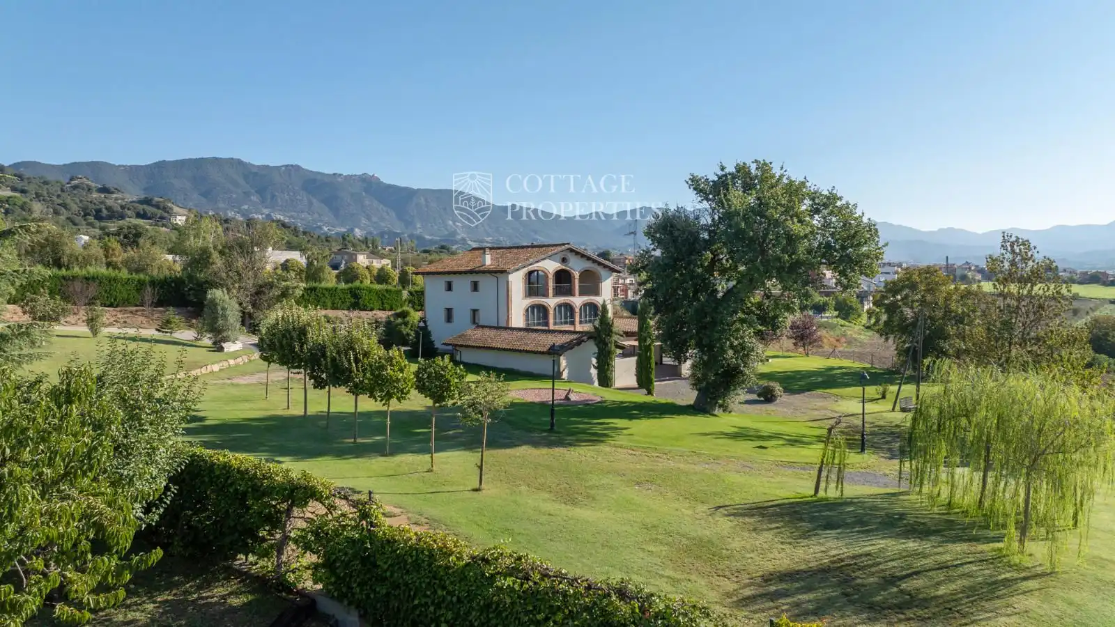 Vista exterior de Finca rústica en venta en Torelló con Terraza y Amueblado