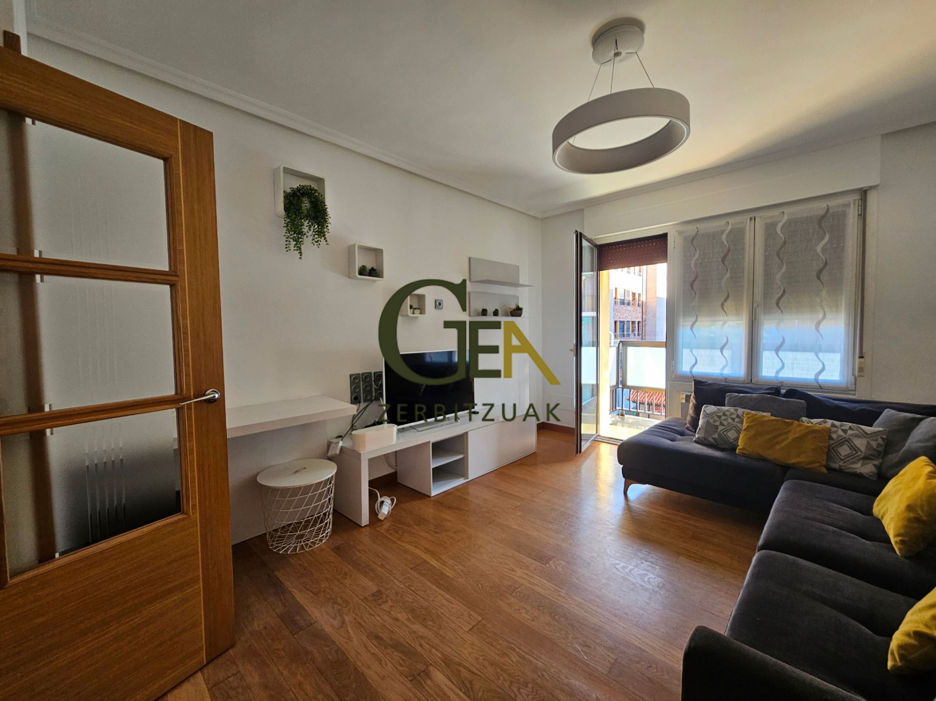 Vista exterior de Pis de lloguer en Villabona amb Calefacció, Moblat i Balcó