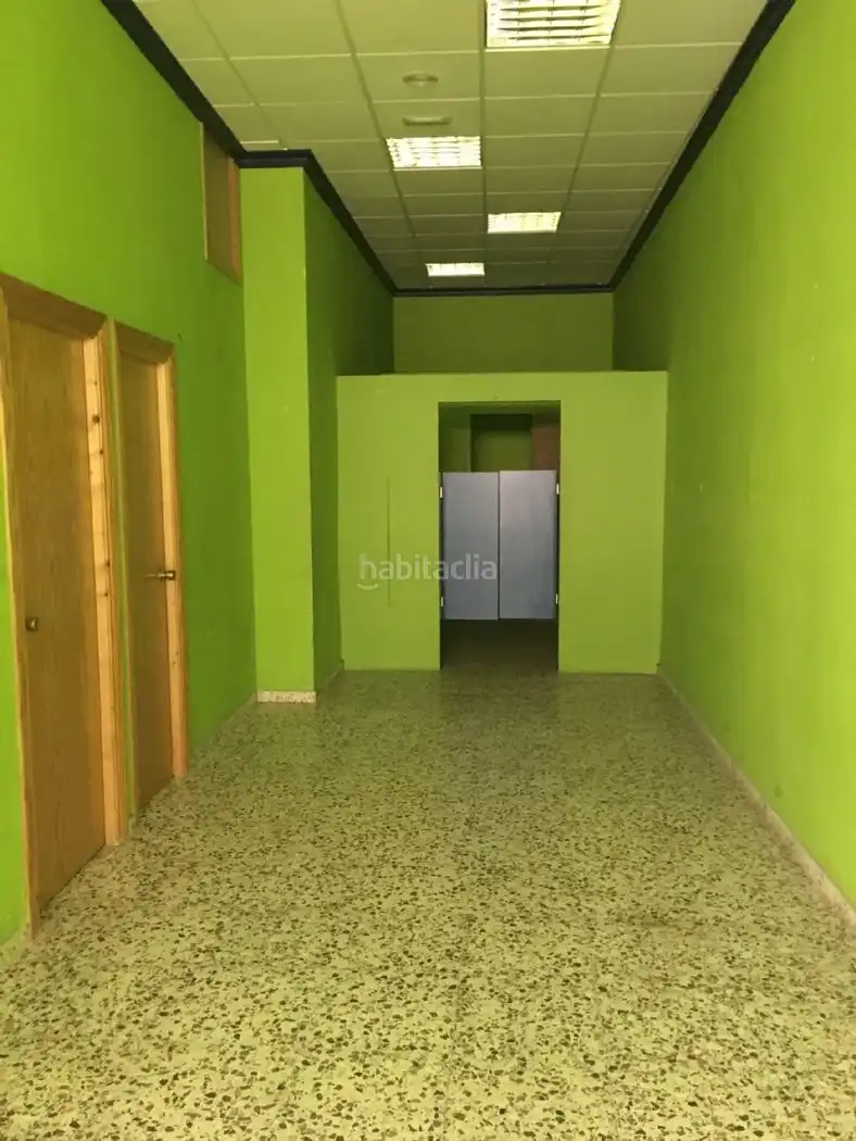 Local comercial de lloguer a Calle Capellán Margall 11, imagen 3