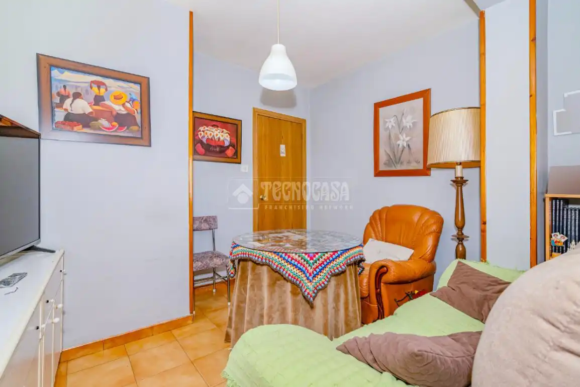 Habitación de Piso en venta en Loja con Aire acondicionado, Amueblado y Balcón