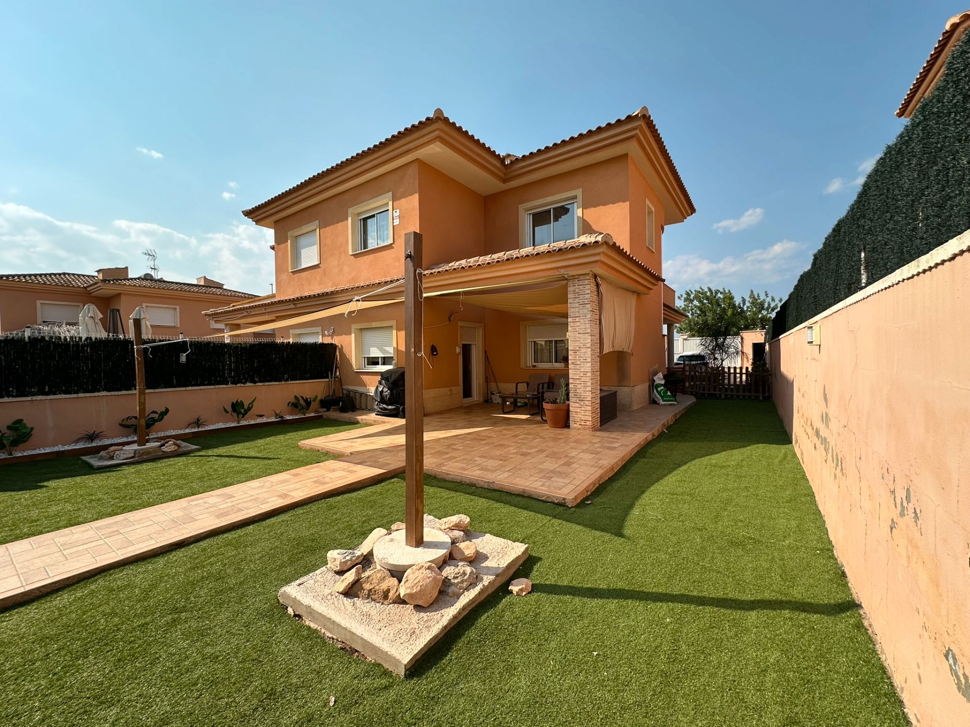 Casa adosada en venta en Carrer Xaloc Sudeste