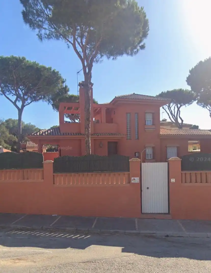 Chalet con terraza en venta en Calle de la Barca 20