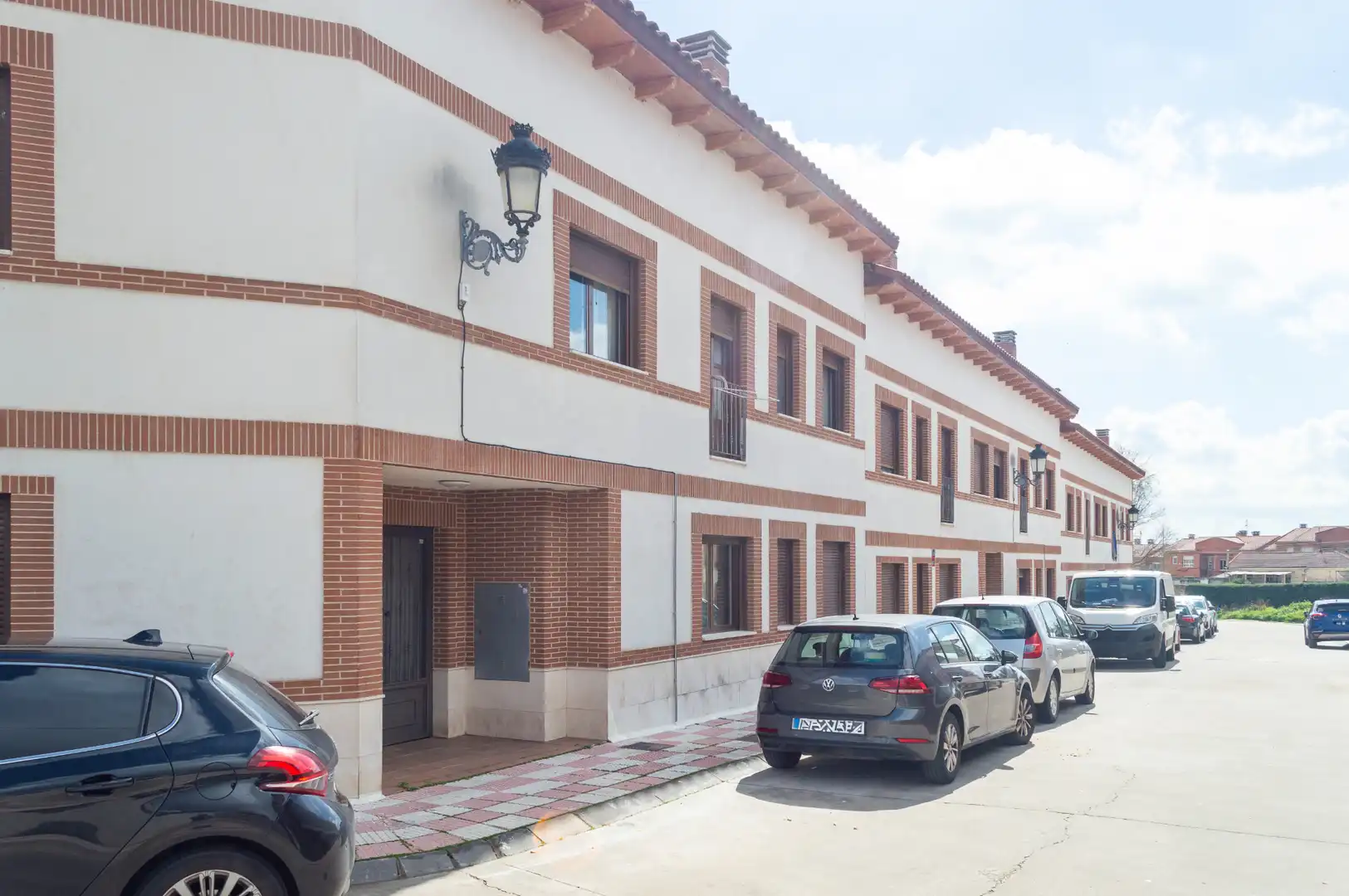 Vista exterior de Apartamento en venta en Fontanar con Parquet, Trastero y Piscina comunitaria