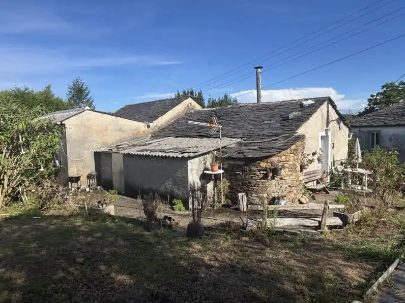 Casa amb jardí en venda a CORVELLE 8