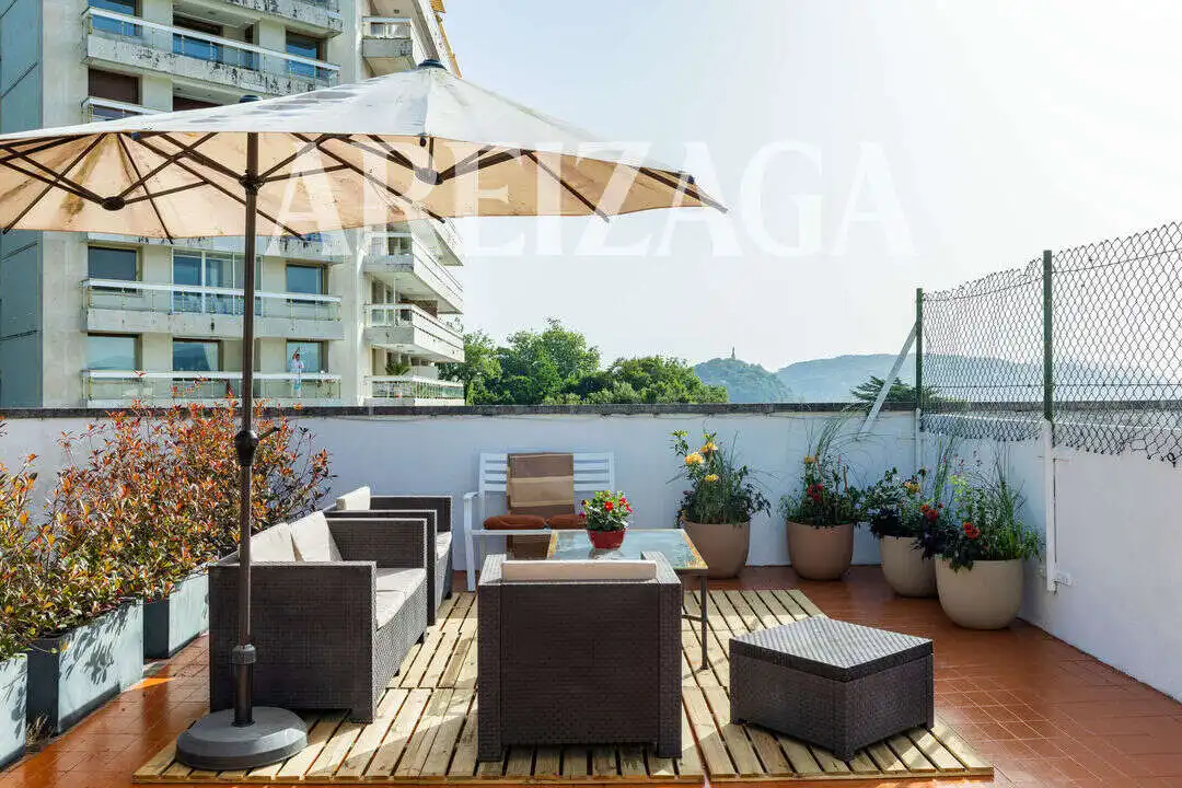 Terraza de Piso en venta en Donostia - San Sebastián  con Aire acondicionado, Calefacción y Jardín privado