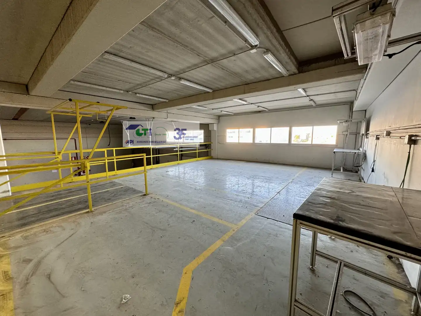 Industrial buildings for rent in La Muela