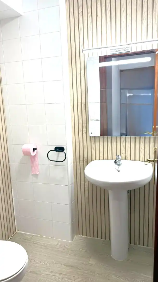 Terraced house with terrace to rent in Calle Pintor Saura Pacheco, imagen 6