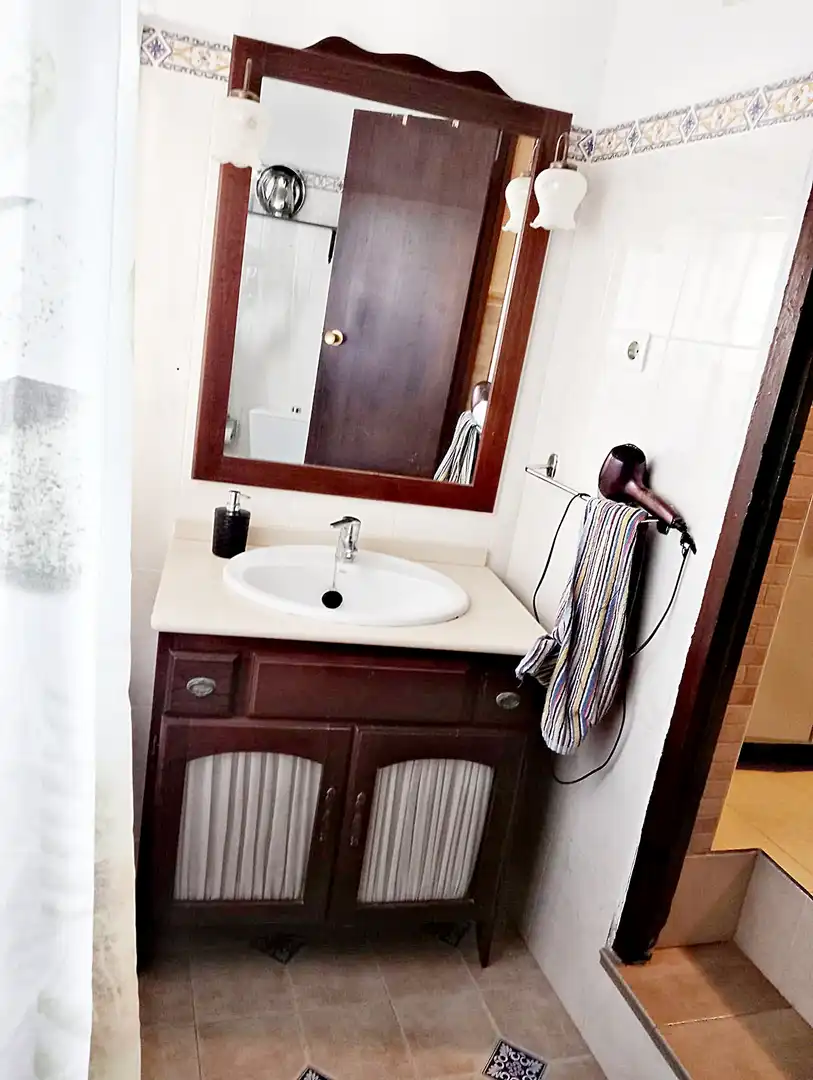 Badezimmer von Country house zum Verkauf in Carratraca mit Privatgarten, Terrasse und Möbliert