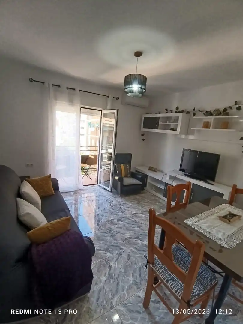 Sala de estar de Piso de alquiler en Granada con Balcón
