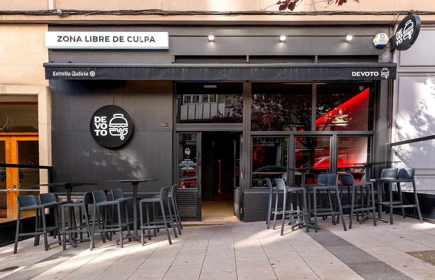 Vista exterior de Local en traspaso en A Coruña Capital  con Aire acondicionado y Calefacción
