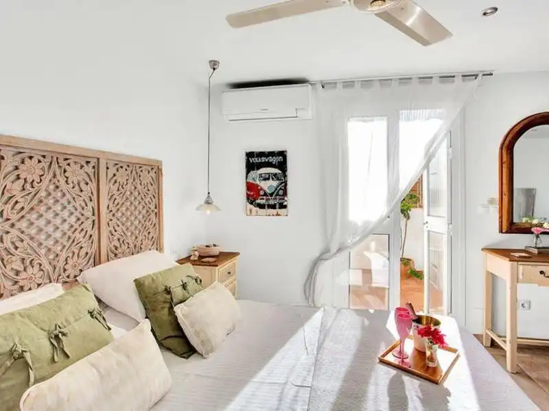 Dormitori de Casa o xalet de lloguer en Marbella amb Aire condicionat, Jardí privat i Terrassa
