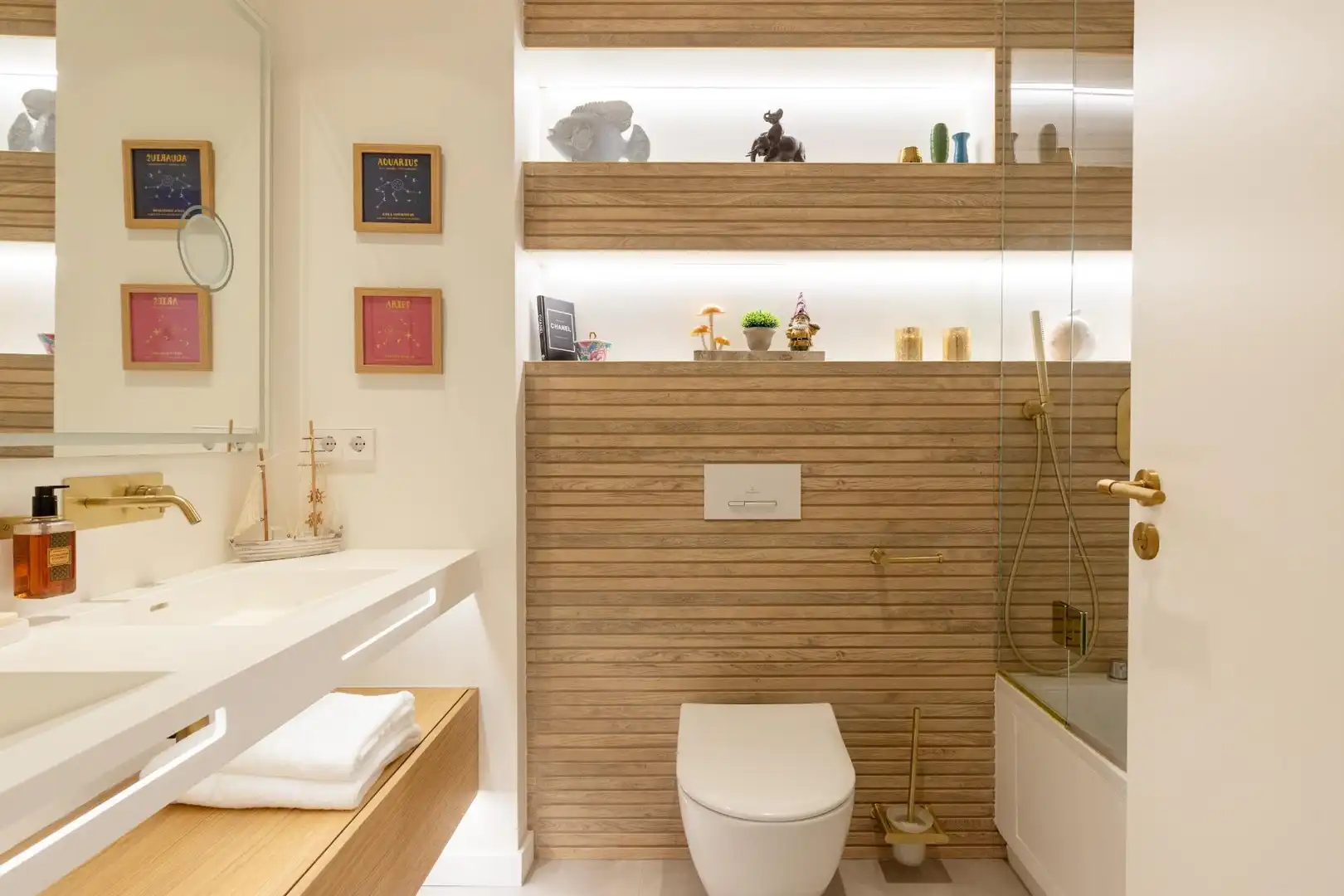 Badezimmer von Dachboden zum Verkauf in Sabadell mit Klimaanlage, Heizung und Parkett