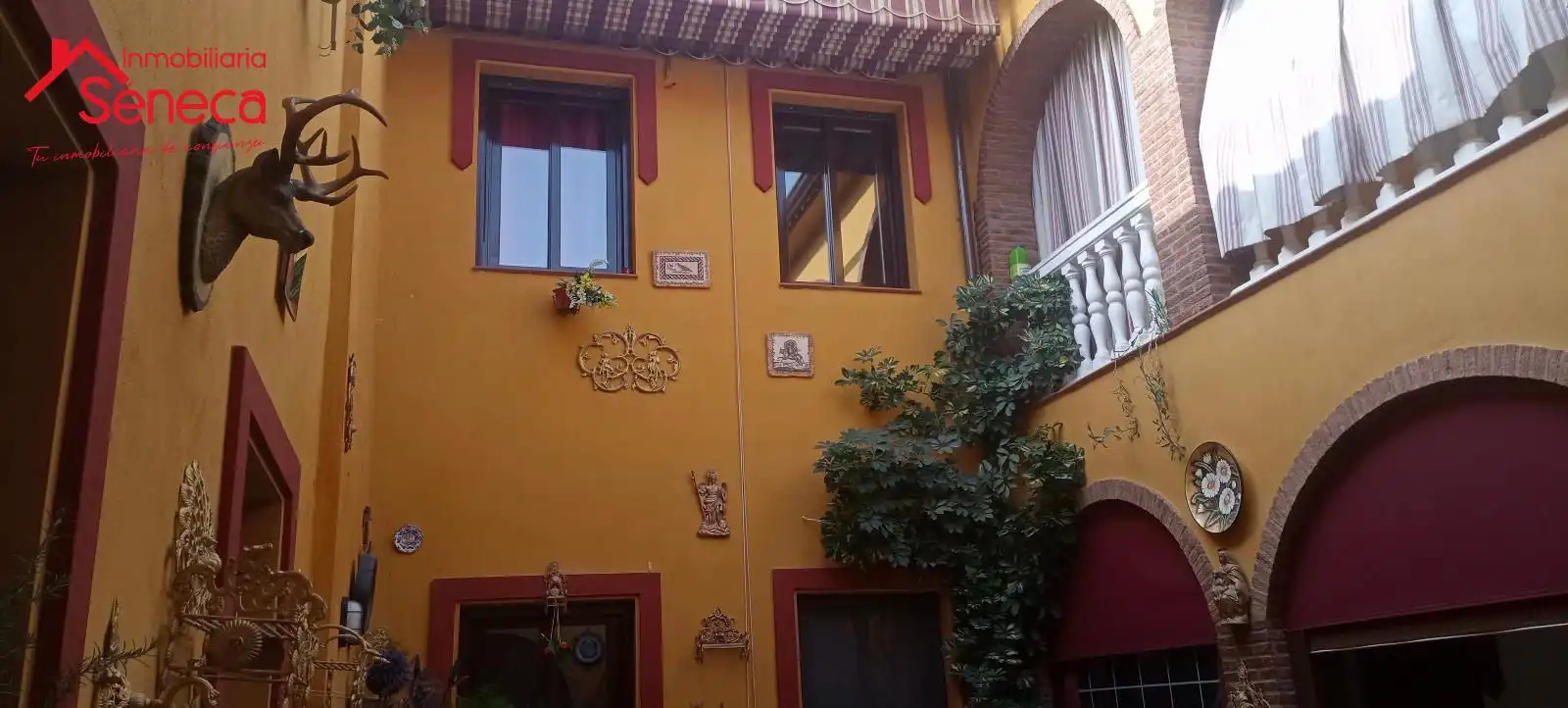 Außenansicht von Haus oder Chalet zum Verkauf in Córdoba mit Klimaanlage