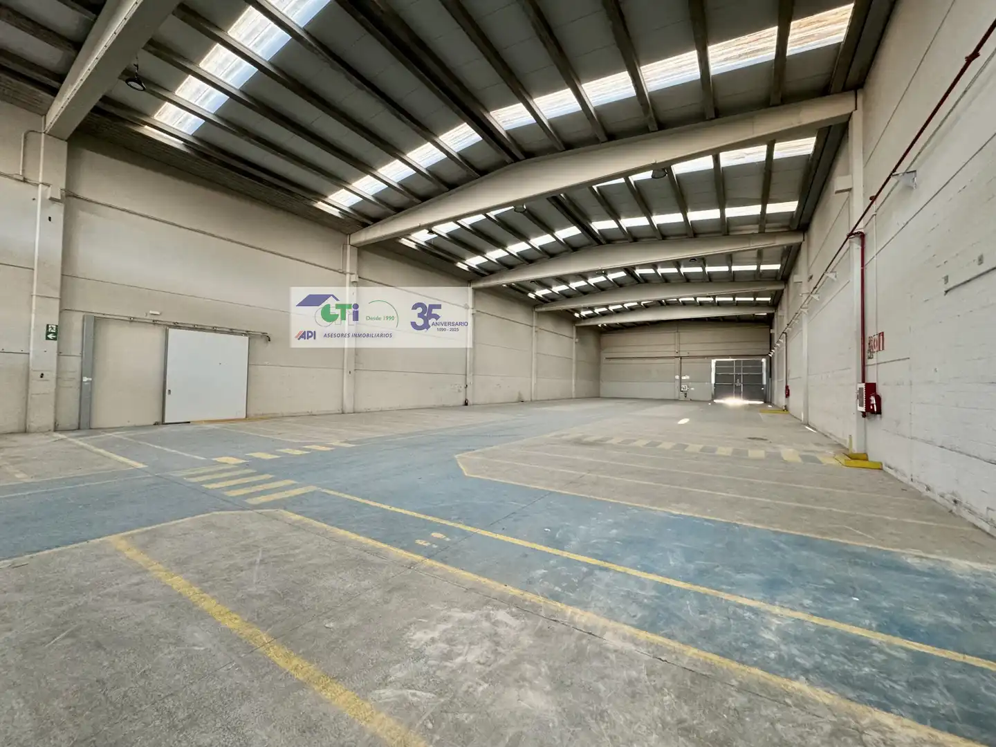 Industrial buildings for rent in La Muela