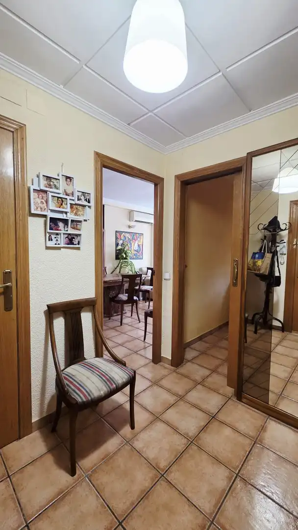 Piso en venta en Benidorm con Aire acondicionado, Terraza y Piscina comunitaria