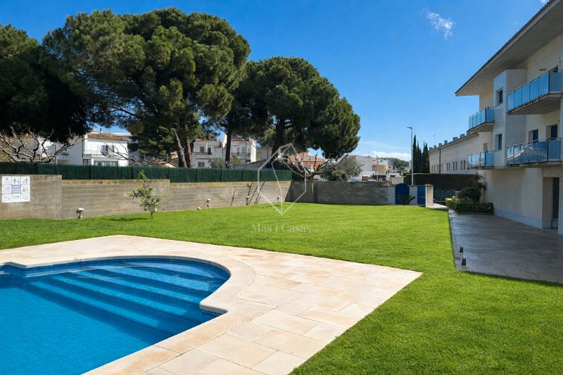 Jardí de Dúplex en venda en L'Escala amb Aire condicionat, Calefacció i Terrassa