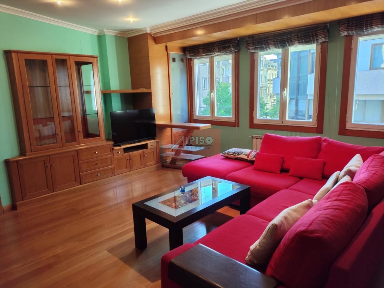 Living room of Flat for sale in Ourense Capital   with Heating, Parquet flooring and Furnished