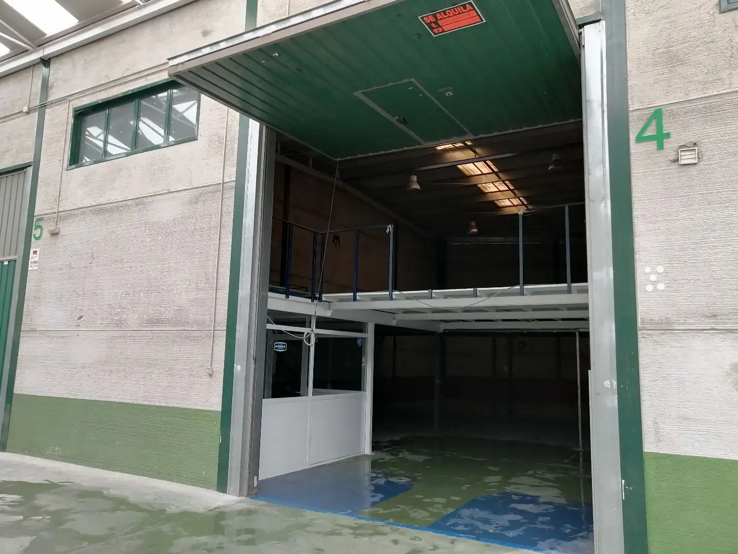 Industriegebäude zur Miete in Amelgares 21