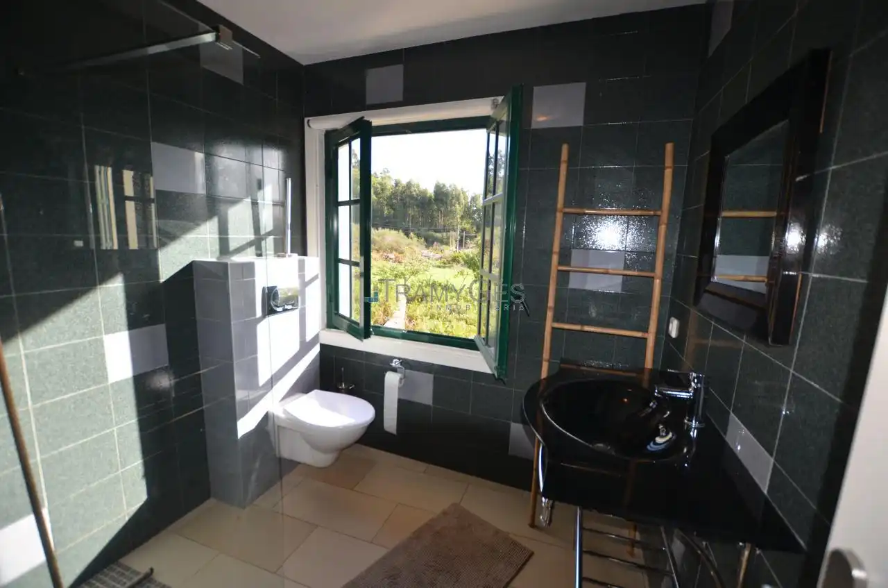Bathroom of Houses for sale in Oia, Pontevedra