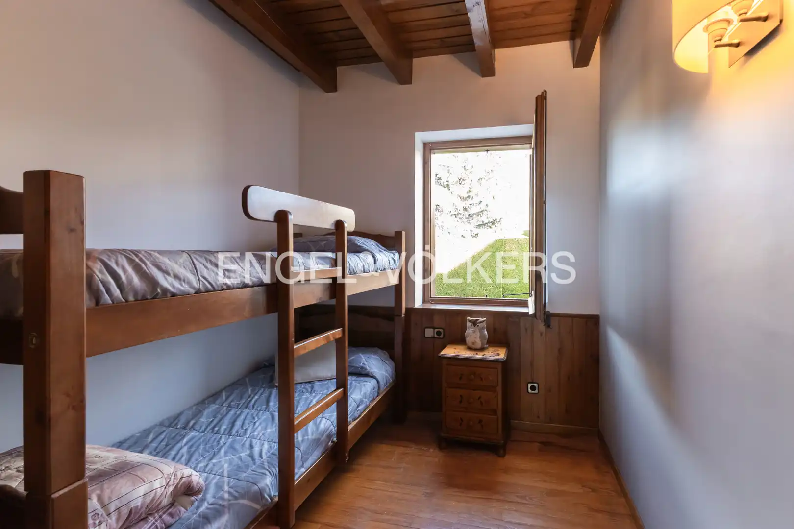 Habitación de Dúplex en venta en Fontanals de Cerdanya con Calefacción, Parquet y Terraza