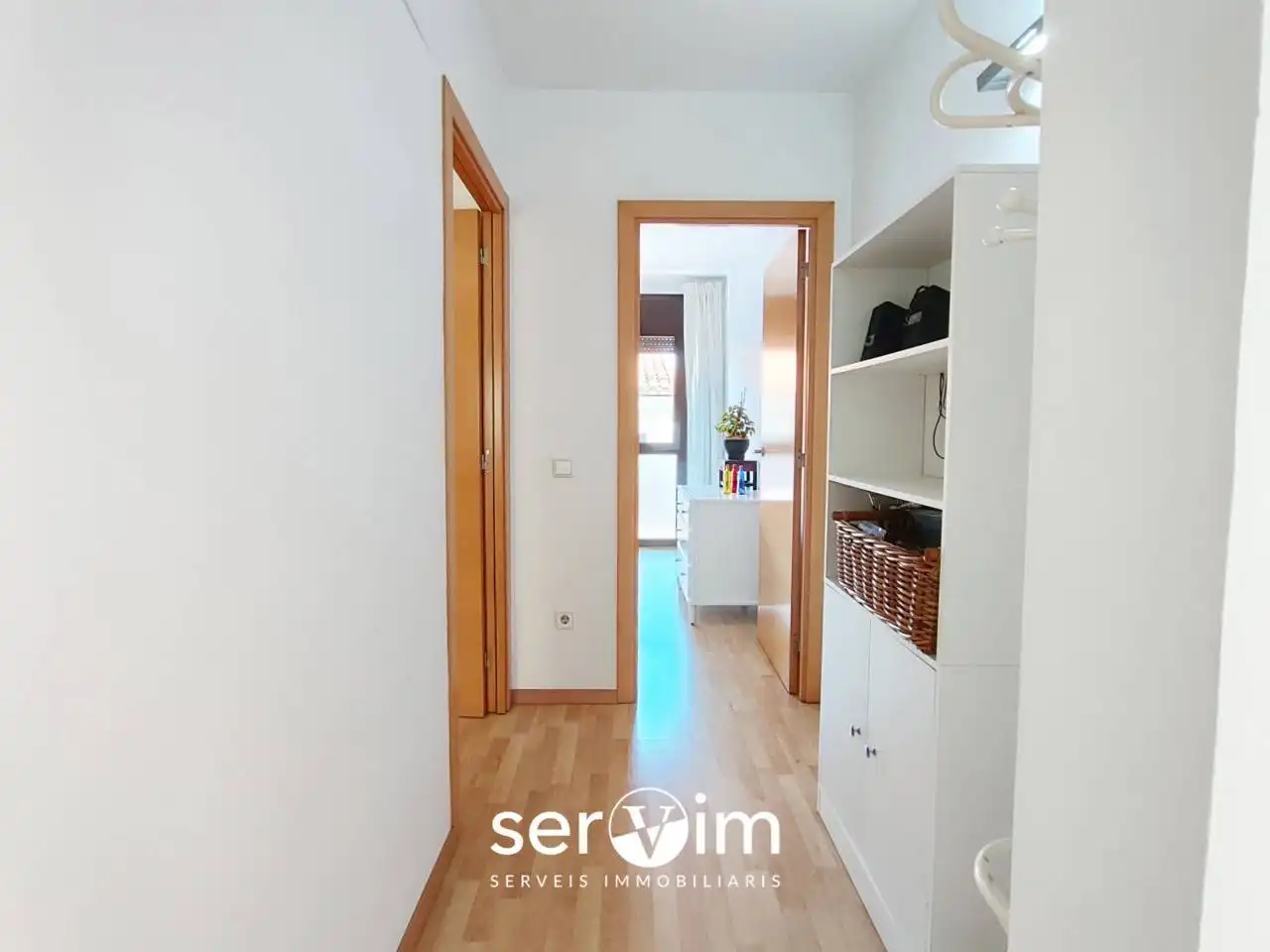 Piso en venta en Girona con Calefacción y Terraza
