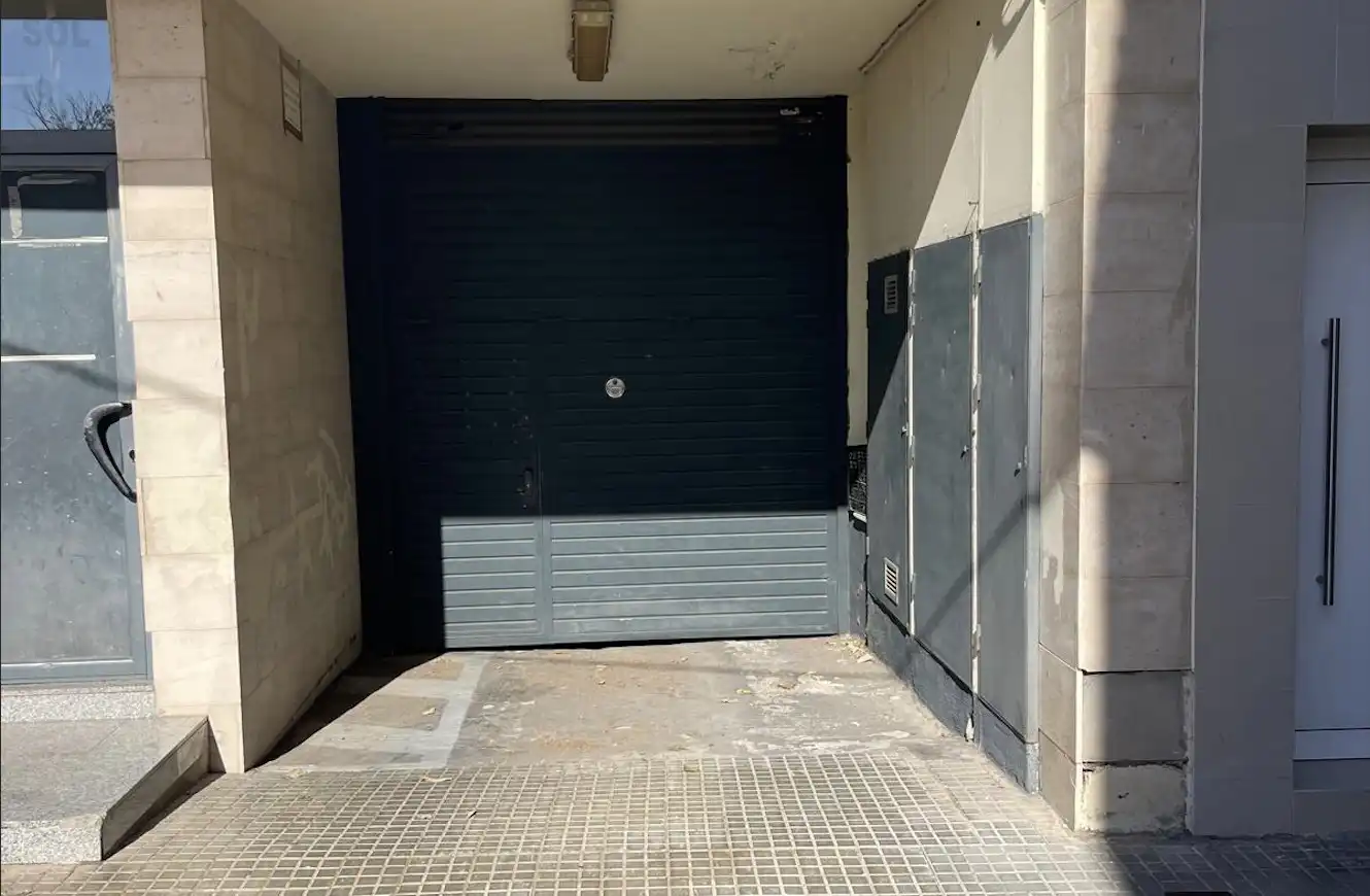 Garaje en venta en Sol, Poble Sec