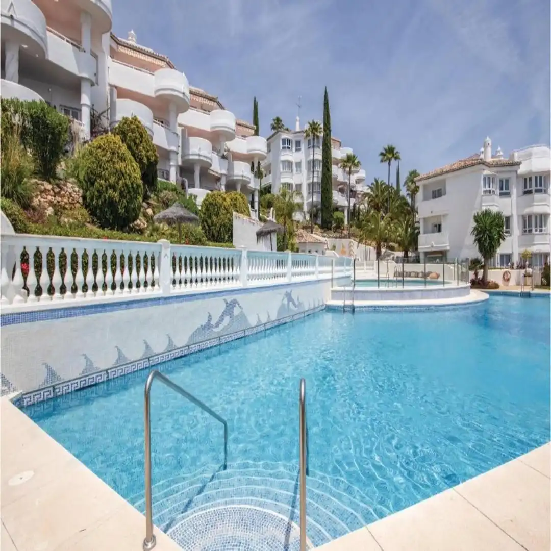 Piscina de Pis en venda en Mijas amb Aire condicionat, Terrassa i Traster