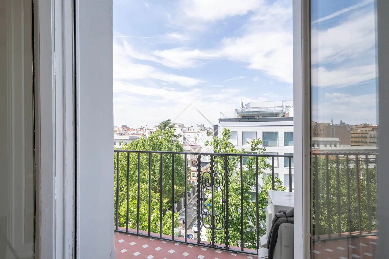 Balcony of Office for sale in Madrid