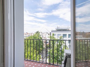 Oficina con ascensor en venta en Calle de José Abascal