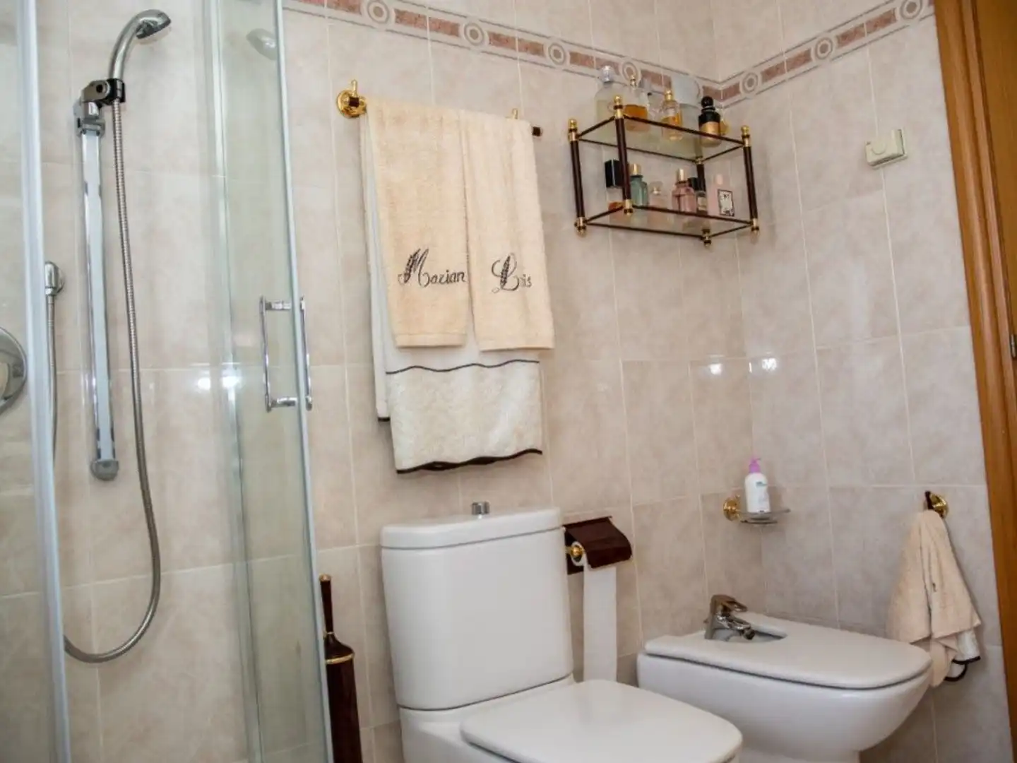 Baño de Casa adosada en venta en Cuarte de Huerva con Aire acondicionado, Calefacción y Jardín privado