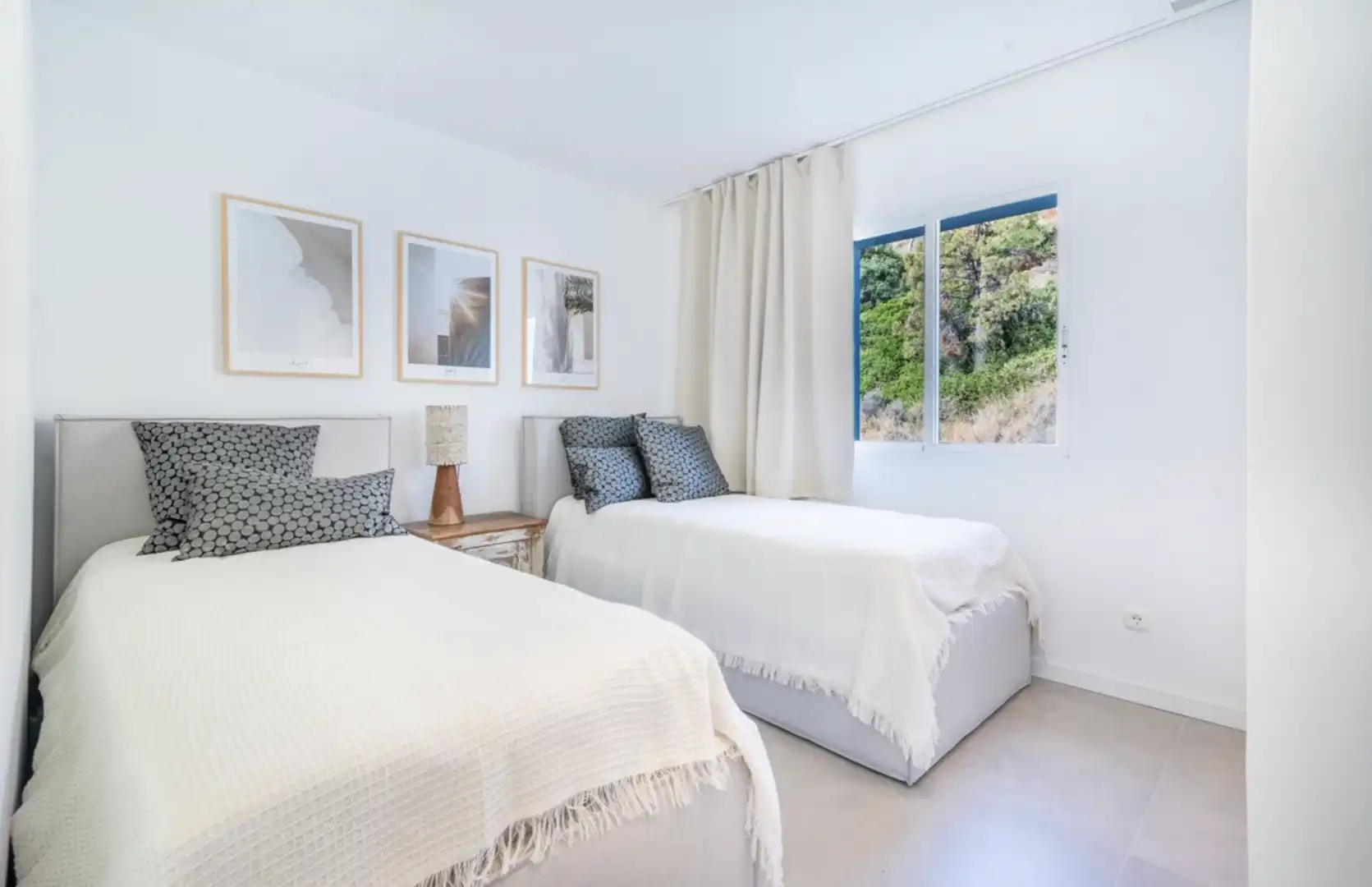 Schlafzimmer von Wohnungen zum Verkauf in Benahavís mit Klimaanlage, Terrasse und Schwimmbad