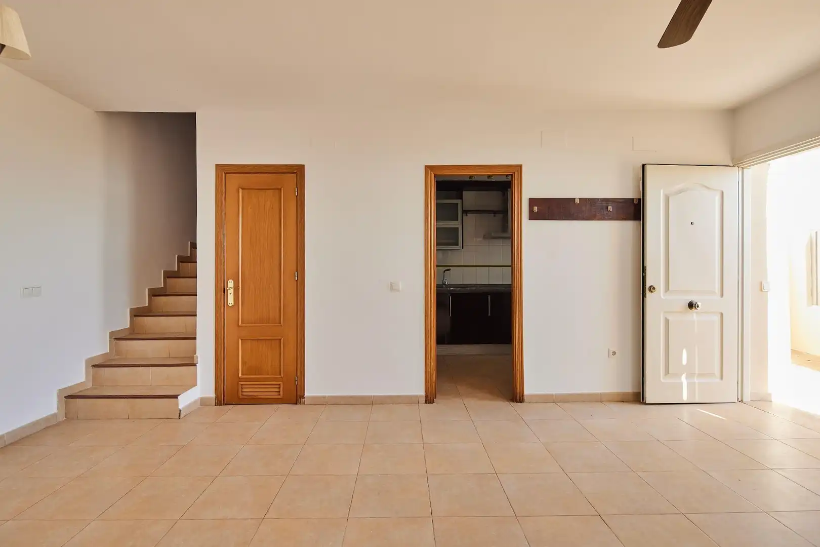 Casa adosada en venta en Medina Sidonia con Terraza, Balcón y Alarma