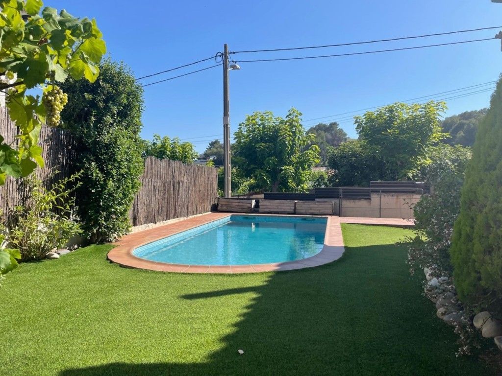 Piscina de Casa o xalet en venda en Piera amb Aire condicionat, Calefacció i Jardí privat